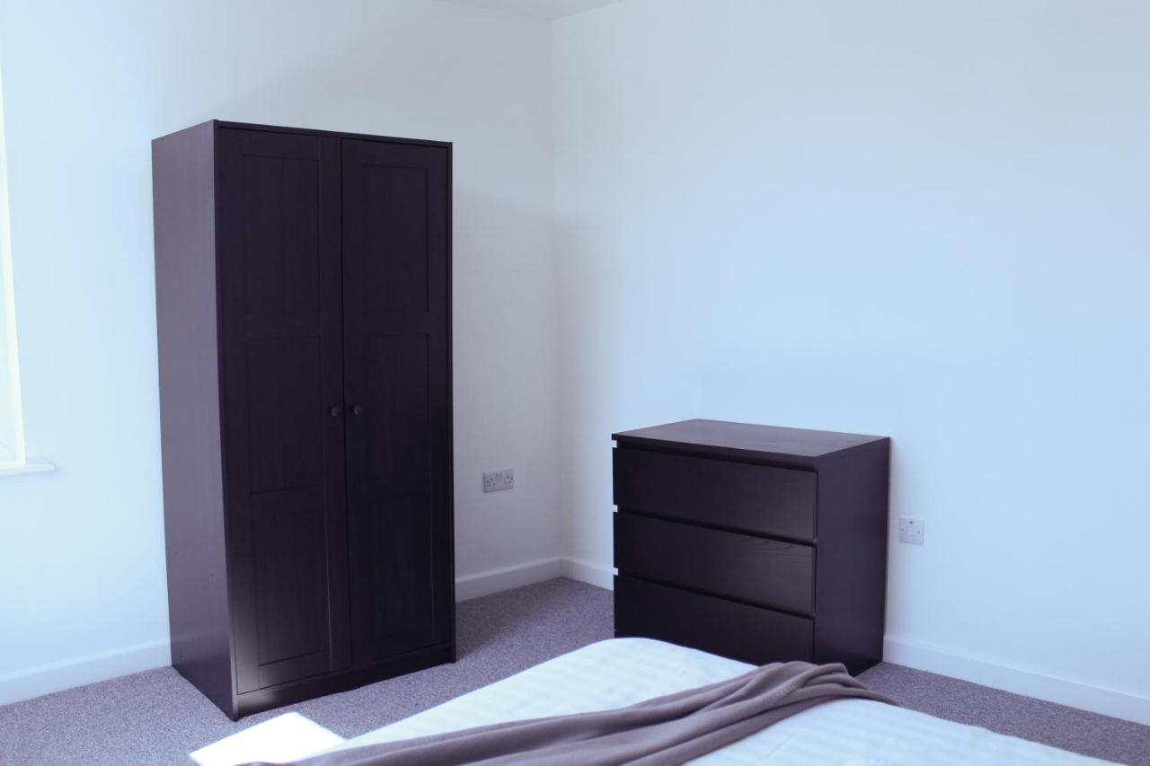 Spacious & Pet-Friendly 1Br Apt In Heywood 아파트 외부 사진
