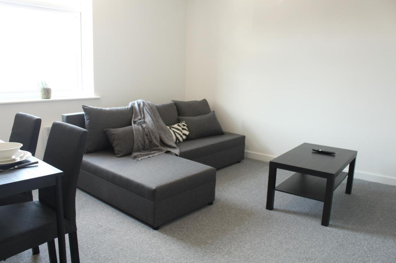 Spacious & Pet-Friendly 1Br Apt In Heywood 아파트 외부 사진