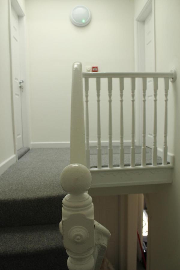 Spacious & Pet-Friendly 1Br Apt In Heywood 아파트 외부 사진